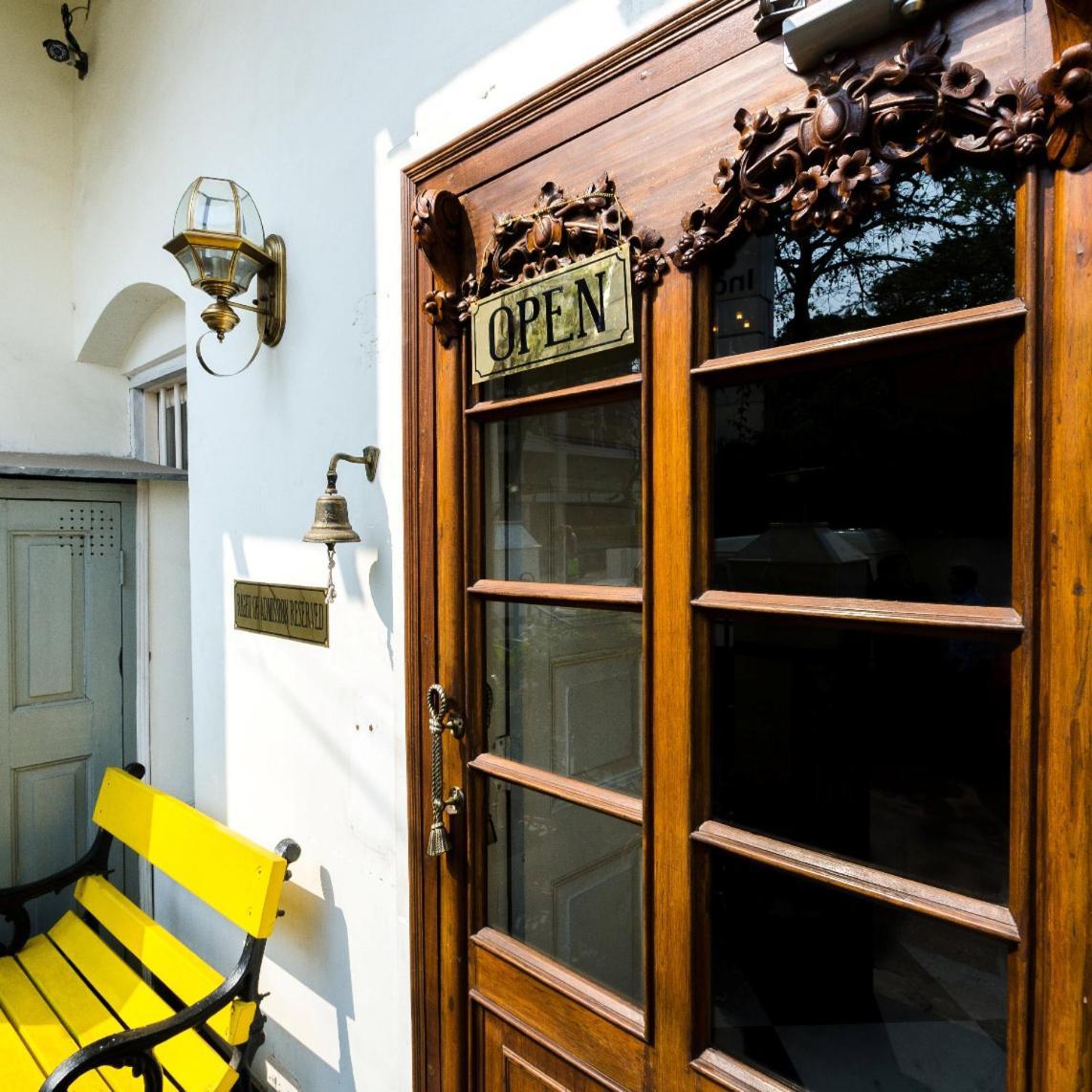 Готель The Corner Courtyard Колката Екстер'єр фото